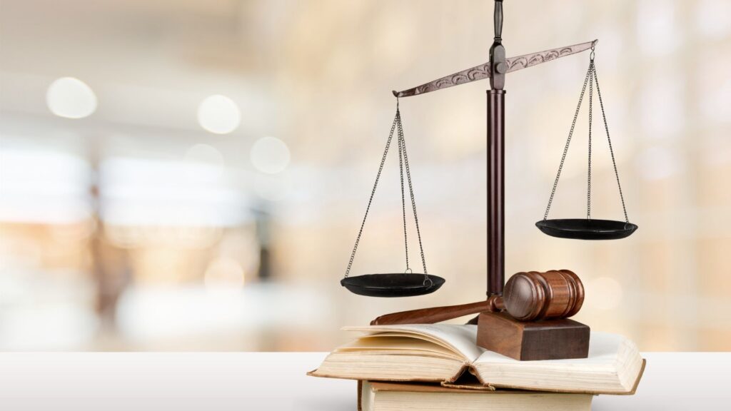 How Travel History Influences U.S. Naturalization Timing in Texas