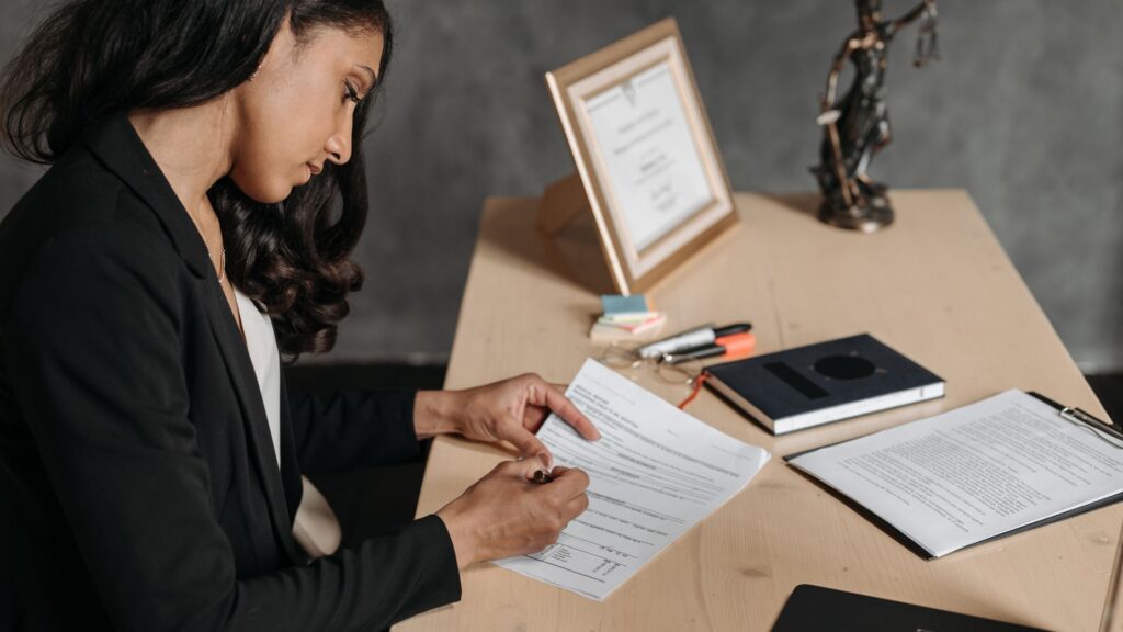 What a Green Card Renewal Attorney in Texas Checks Before Form I-90 in Texas