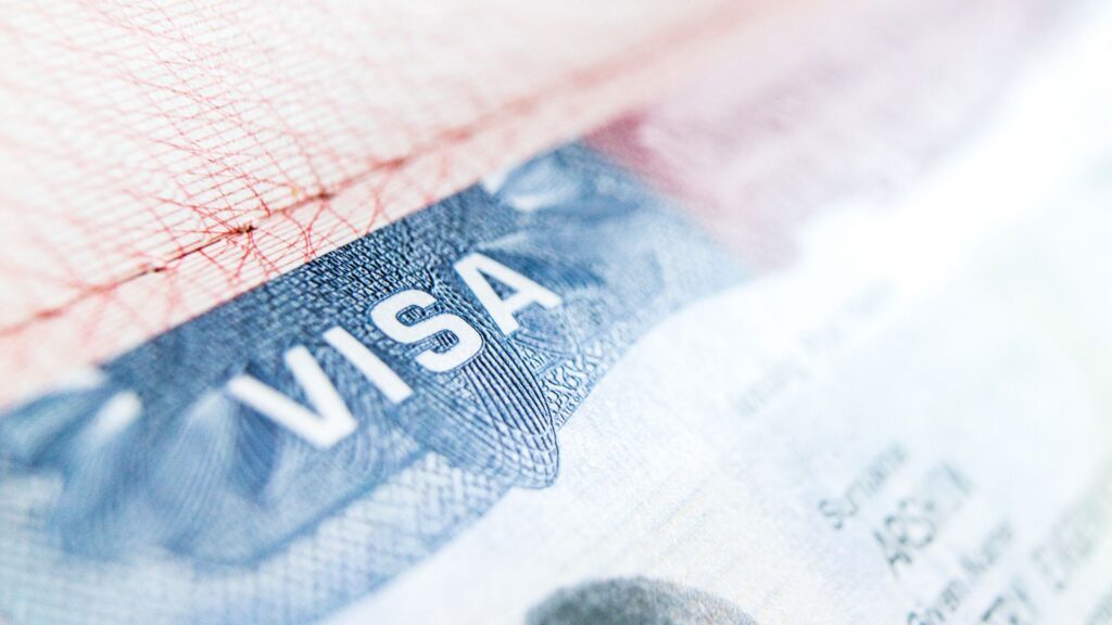 Why Canadian Investors Hire an E-2 Visa Attorney in Texas Before Making a Business Investment near me